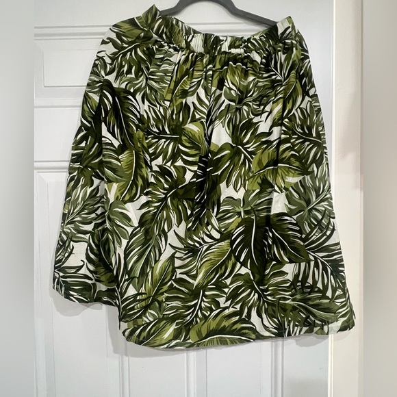 BCBGeneration Green Leaf Print A-Line Skirt - Picture 3 of 6